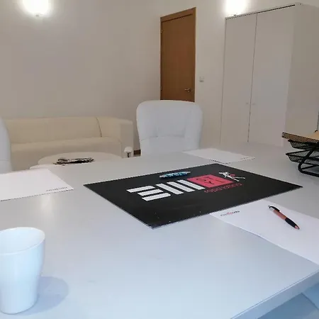 Apartamento Service - Coworking Santander